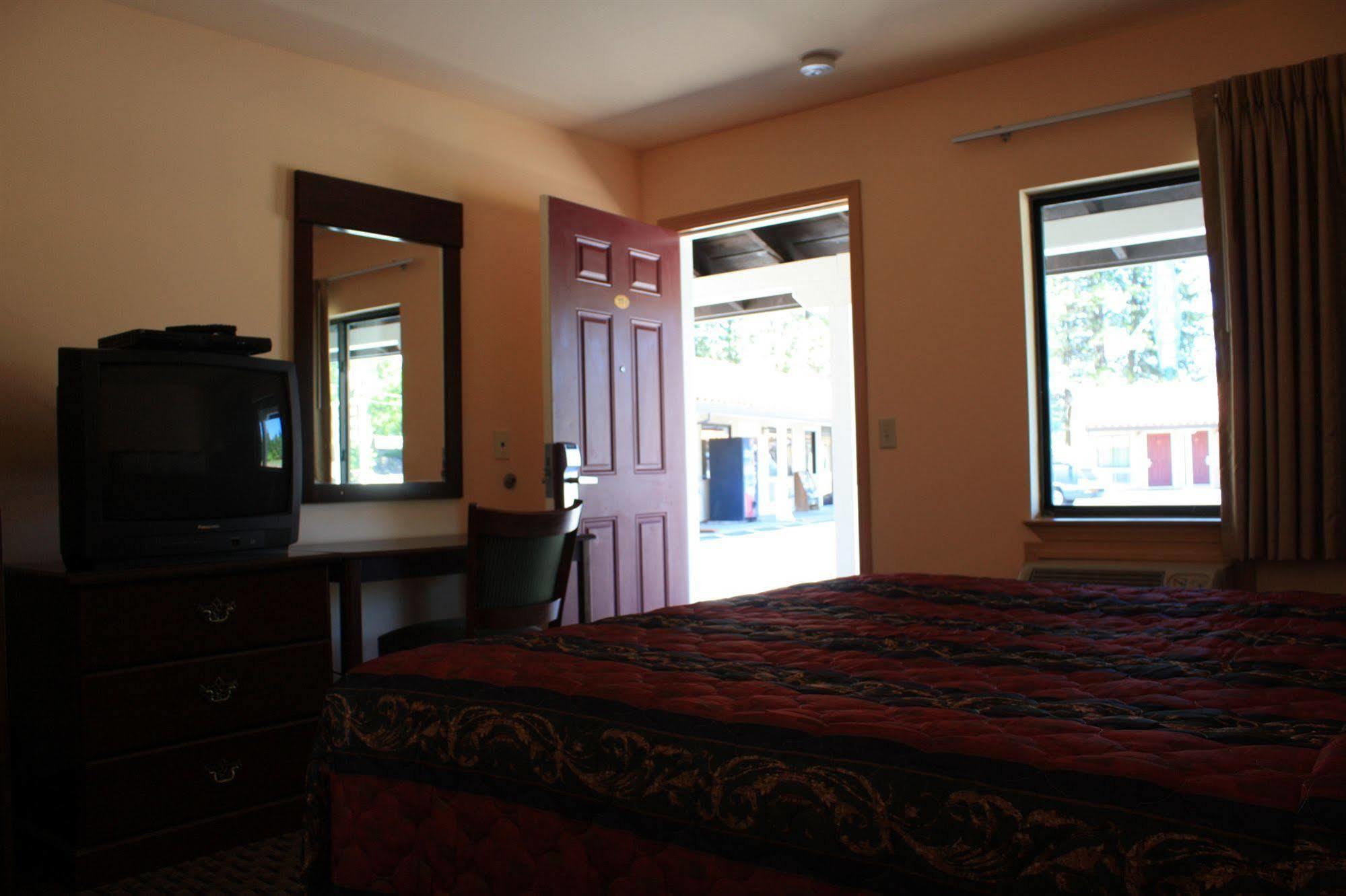 Gold Trail Motor Lodge Placerville Exterior photo